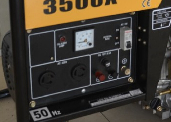 Zasilanie awaryjne Małe przenośne generatory 50 / 60HZ 3600rpm