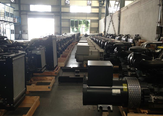 300KVA FPT Diesel Generator With Stamford / Mecc Alternator Korzystanie z nieruchomości